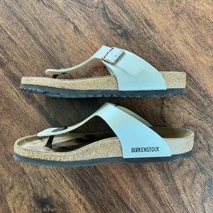 Birkenstock Women’s Gizeh Sandal-Graceful Pearl White; Size 41 (10-10.5)